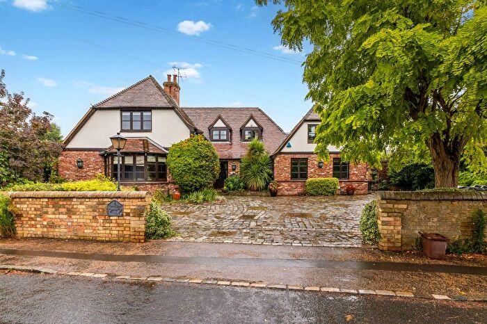 5 Bedroom Detached House For Sale In The Compasses, High Street, Clophill, Bedford, MK45