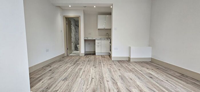 Studio To Rent In London Road, Tunbridge Wells, TN4