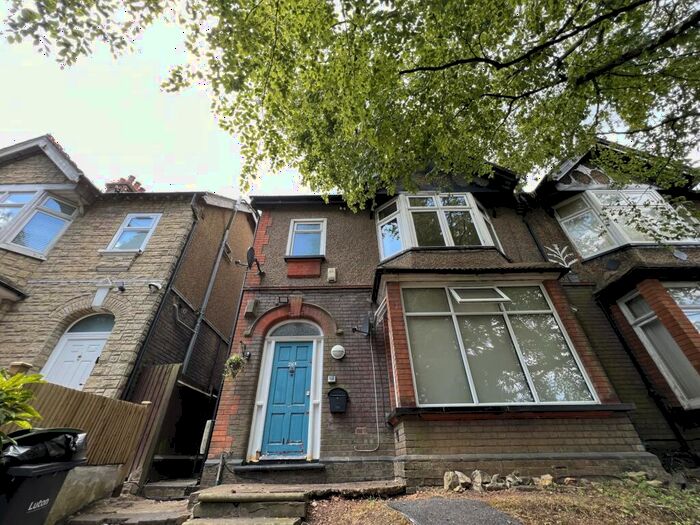 2 Bedroom Flat To Rent In London Road, Town Centre, LU1