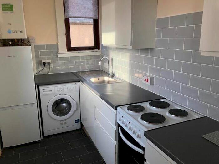 2 Bedroom Flat To Rent In Eldindean Road, Bonnyrigg EH19