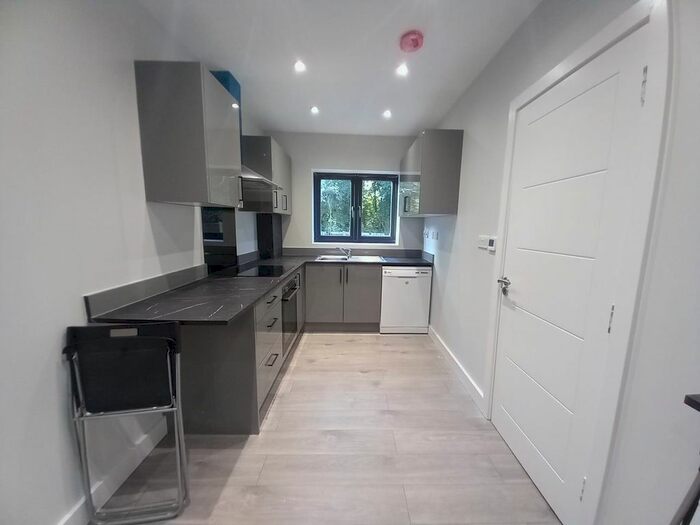 Studio To Rent In Park Road, Feltham, TW13