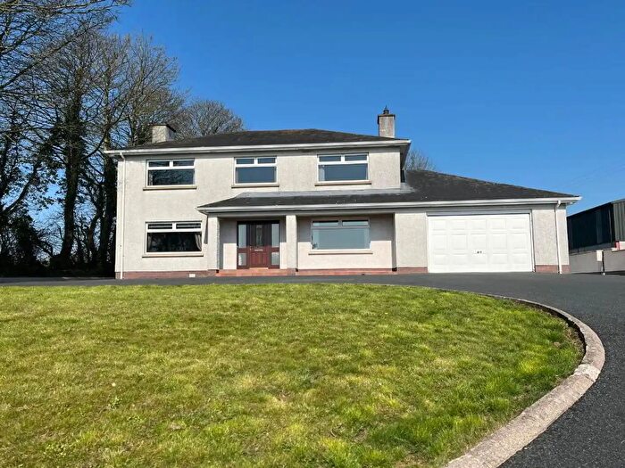 4 Bedroom Detached FarmHouse For Sale In Annaghquinn Road, Dungannon, BT70