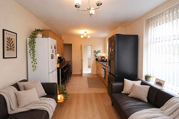 6 Bedroom House To Rent In Arran Street, Roath, Cardiff, CF24