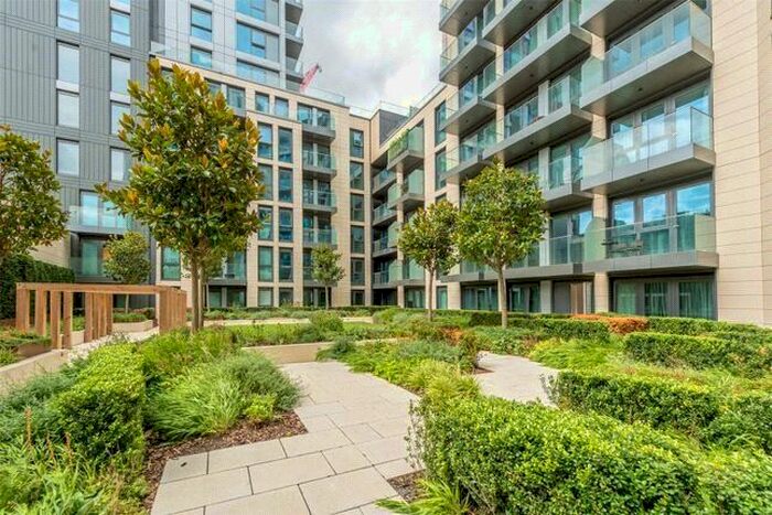 2 Bedroom Flat To Rent In Lancaster House, Sovereign Court, Hammersmith, W6