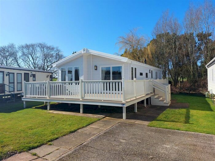 2 Bedroom Park Home For Sale In Finch, Park Dean Resorts, Cayton Bay, YO11