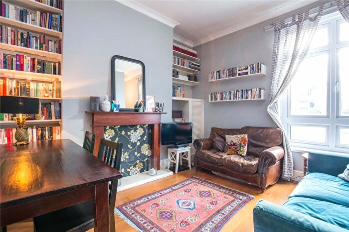 1 Bedroom Apartment To Rent In Leighton Road, Kentish Town, London, NW5