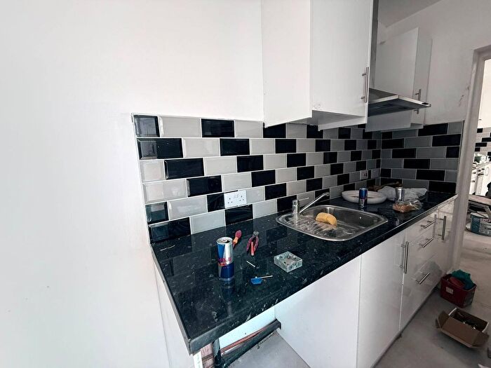 1 Bedroom Studio To Rent In Ilford, IG1