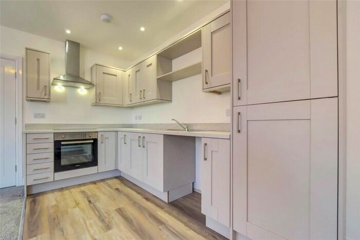 1 Bedroom Flat To Rent In Hallgate, Cottingham, East Yorkshire, HU16