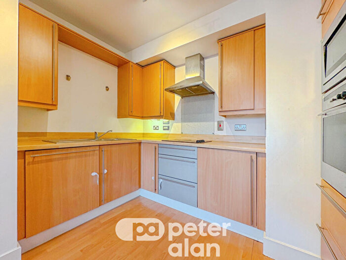 2 Bedroom Apartment To Rent In The Aspect, Queen Street, Cardiff, CF10