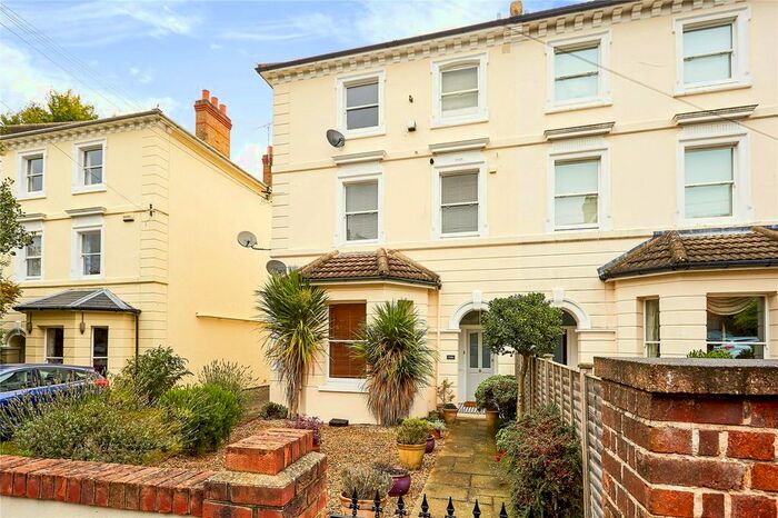 2 Bedroom Flat To Rent In Eardley Road, Sevenoaks, Kent, TN13