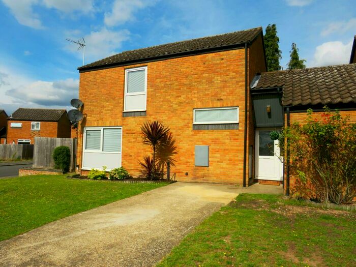 4 Bedroom Link Detached House To Rent In Hawthorne Lane, Raf Lakenheath, Brandon, IP27