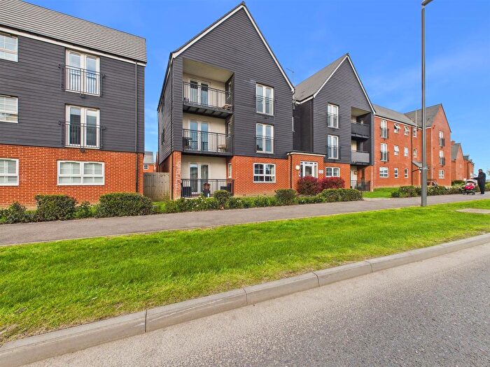 2 Bedroom Flat For Sale In Teasel Street, Kingsbrook, Aylesbury, HP22