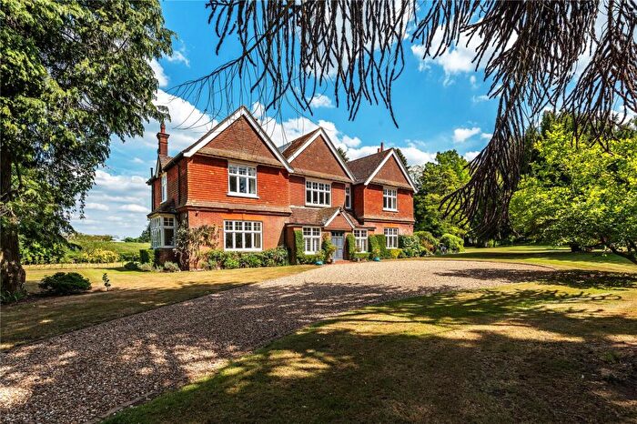 5 Bedroom Link Detached House For Sale In Haslemere Road, Witley, Godalming, Surrey, GU8