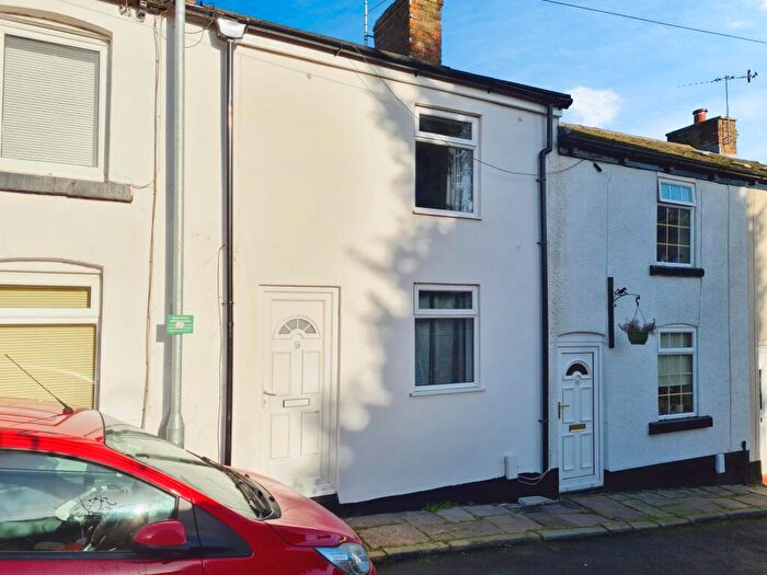 2 Bedroom Terraced House To Rent In Norbury Street, Macclesfield, SK11