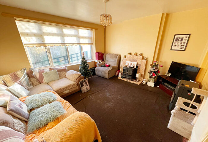 3 Bedroom Terraced House For Sale In Montgomery Avenue, Kinson, Dorset, BH11
