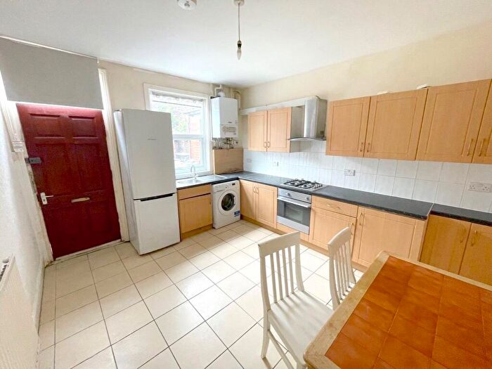 4 Bedroom Terraced House To Rent In Pomona Street, Sheffield, S11