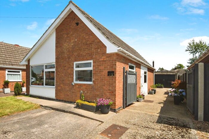 2 Bedroom Detached Bungalow For Sale In Brant Road, Waddington, Lincoln, LN5