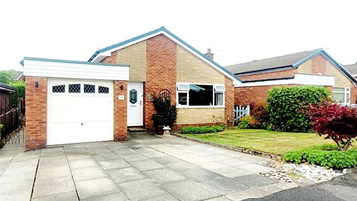 3 Bedroom Bungalow For Sale In Bleasdale Close, Leyland, Lancashire, PR25