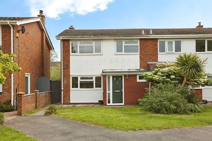 3 Bedroom Semi Detached House For Sale In Repton Close, Gosport, PO12