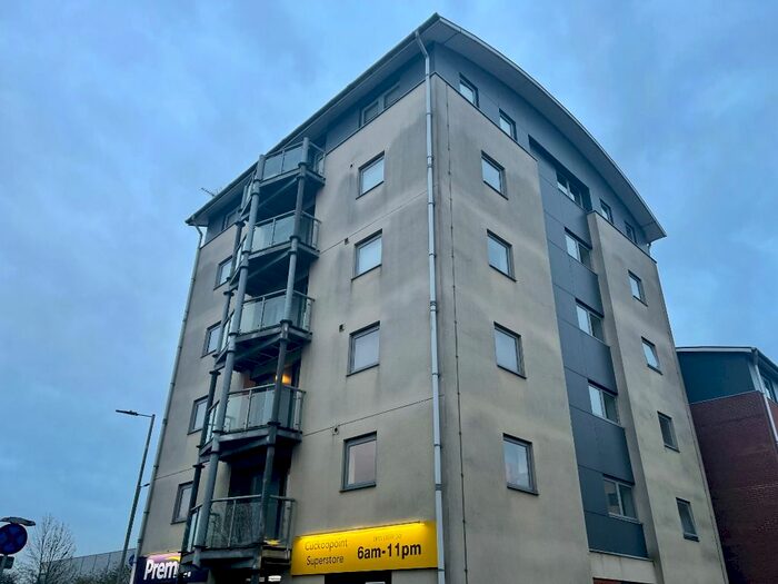 2 Bedroom Flat To Rent In De Grey Road, Highwoods, Colchester CO4