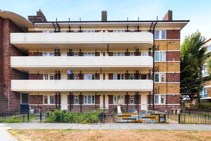 1 Bedroom Flat To Rent In Brine House, St. Stephens Road, Bow, London, E3