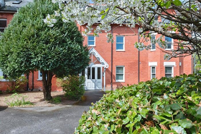 1 Bedroom Flat For Sale In Cavendish Place, Bournemouth, BH1