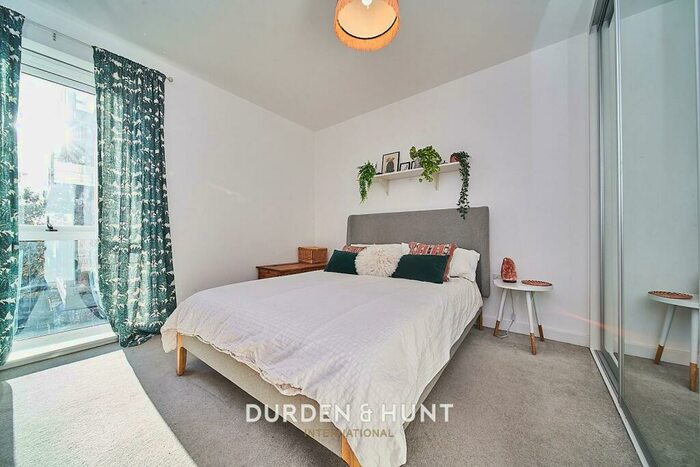 1 Bedroom Apartment For Sale In Safflower Lane, Harold Wood, RM3