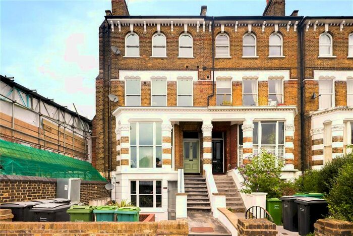 2 Bedroom Flat To Rent In Caversham Road, Kentish Town, London, NW5