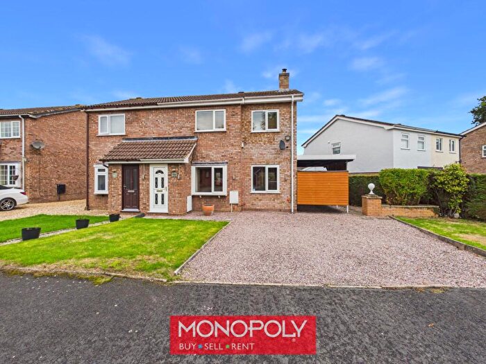 3 Bedroom Semi-Detached House For Sale In Denbigh, LL16