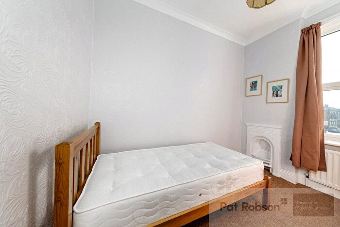 3 Bedroom Flat To Rent In Salters Road, Gosforth, Newcastle Upon Tyne, NE3