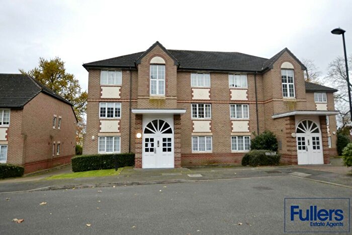 1 Bedroom Flat For Sale In Cunard Crescent, London, N21