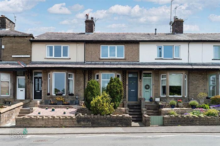 3 Bedroom Terraced House For Sale In Hawthorne Terrace, Foulridge, BB8