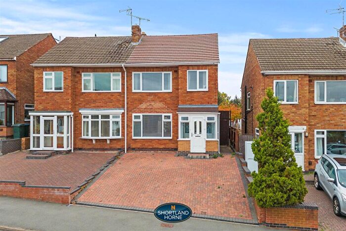 3 Bedroom Semi-Detached House For Sale In Winsford Avenue, Allesley Park, Coventry, CV5