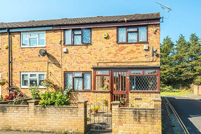 2 Bedroom Property For Sale In Stanborough Road, Hounslow, TW3