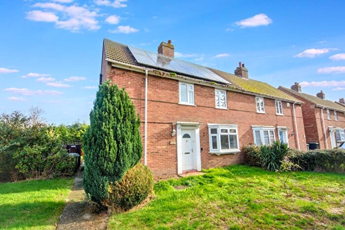 3 Bedroom Semi-Detached House For Sale In Fieldside Road, Pulloxhill, MK45