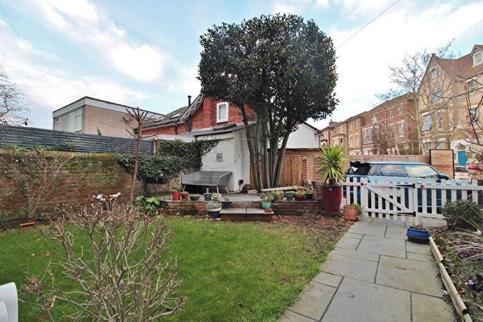 2 Bedroom Flat For Sale In Clarence Parade, Southsea, PO5