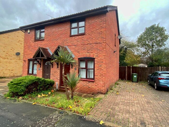 2 Bedroom Semi-Detached House To Rent In Mansard Close, Hornchurch, RM12