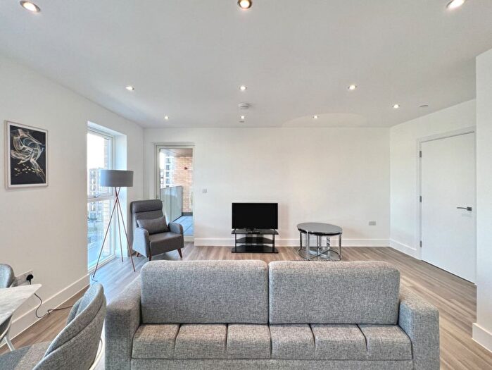 1 Bedroom Flat To Rent In Lismore Boulevard, London, NW9