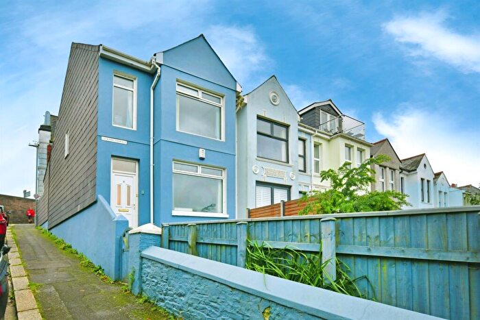 3 Bedroom End Of Terrace House For Sale In Lockyer Terrace, Saltash, PL12