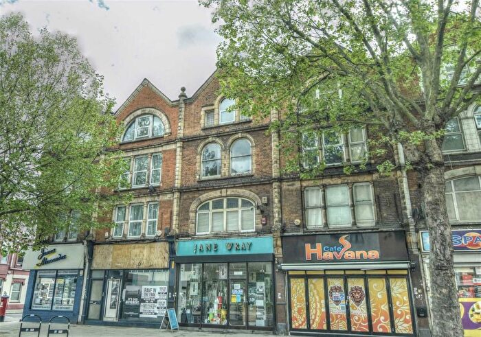 Studio To Rent In London Road, London, SW16