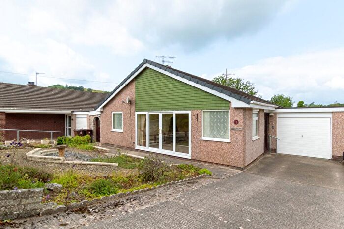 4 Bedroom Bungalow For Sale In Abergele Road, Betws Yn Rhos, Conwy, LL22