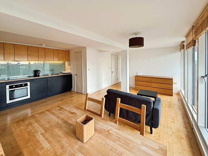 1 Bedroom Flat To Rent In Saxton, The Avenue, Leeds, Yorkshire, LS9