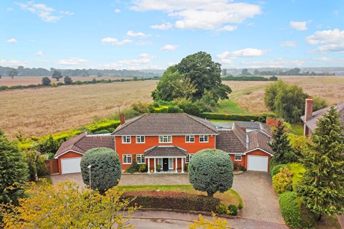 5 Bedroom Detached House For Sale In Prospect Lane, Harpenden, AL5