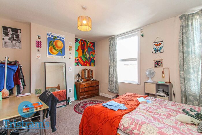 3 Bedroom Town House For Sale In Bleasby Street, Nottingham, NG2