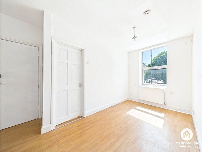 1 Bedroom Flat To Rent In Wick Road, Hackney, London, E9