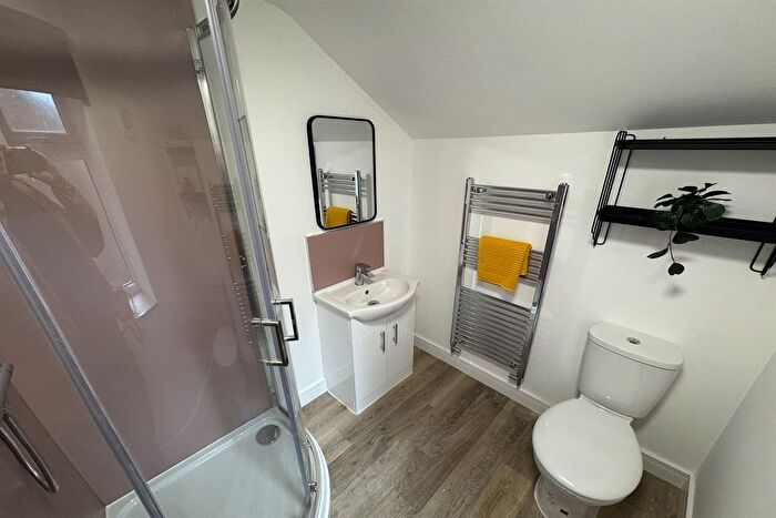 1 Bedroom Flat To Rent In Wollaton Rd, Beeston, NG9