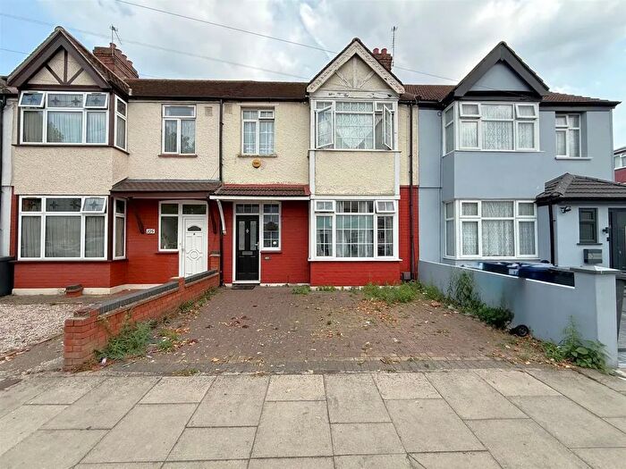 3 Bedroom Terraced House For Sale In Ranelagh Road, Southall, UB1