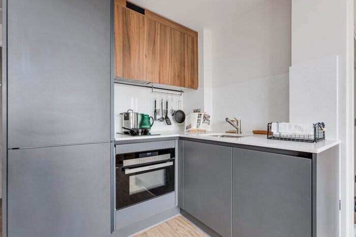 1 Bedroom Flat To Rent In College Road, Croydon, CR0