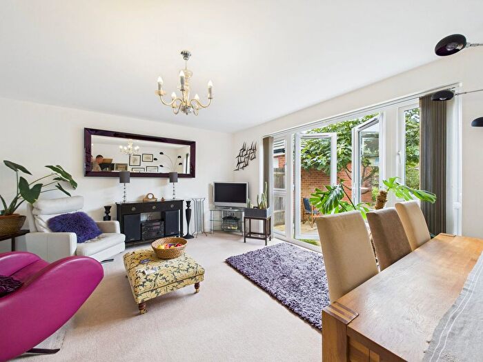 3 Bedroom Semi-Detached House For Sale In Ernest Fitches Way, Littlehampton, BN17