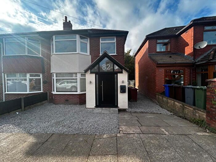 3 Bedroom Semi Detached House To Rent In West Avenue, New Moston, Manchester, M40